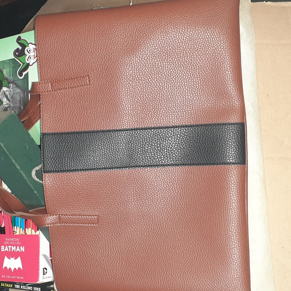 Vince camuto leather hand bag